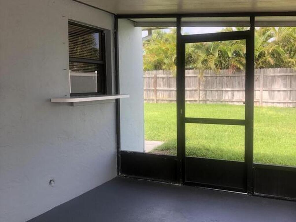 2046 Sea Avenue, Indialantic, FL 32903