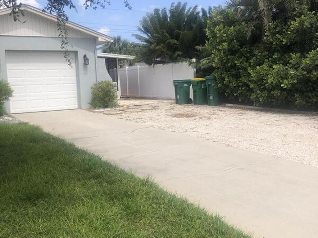 2046 Sea Avenue, Indialantic, FL 32903
