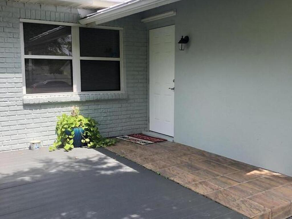 2046 Sea Avenue, Indialantic, FL 32903
