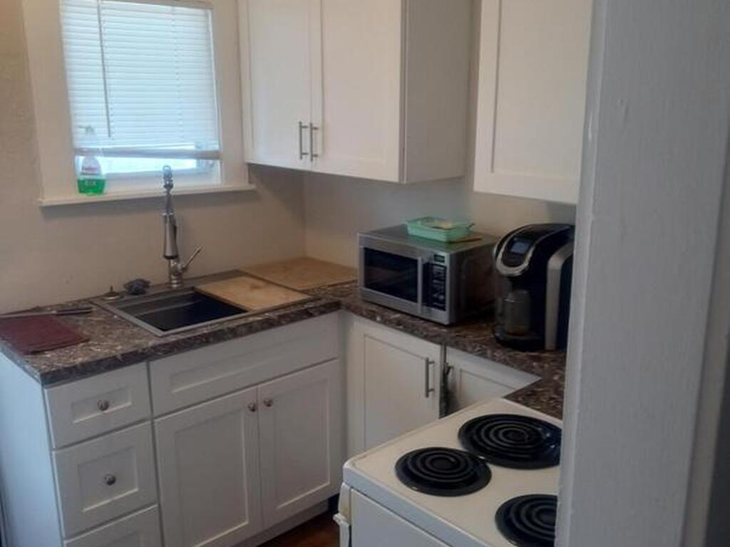 217 S J Street, Lake Worth, FL 33467
