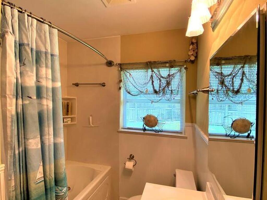 104 E Gadsden Lane, Cocoa Beach, FL 32931