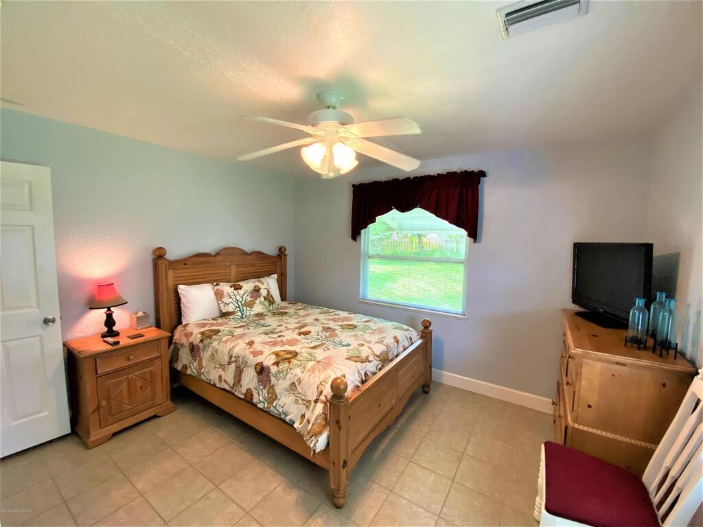 104 E Gadsden Lane, Cocoa Beach, FL 32931