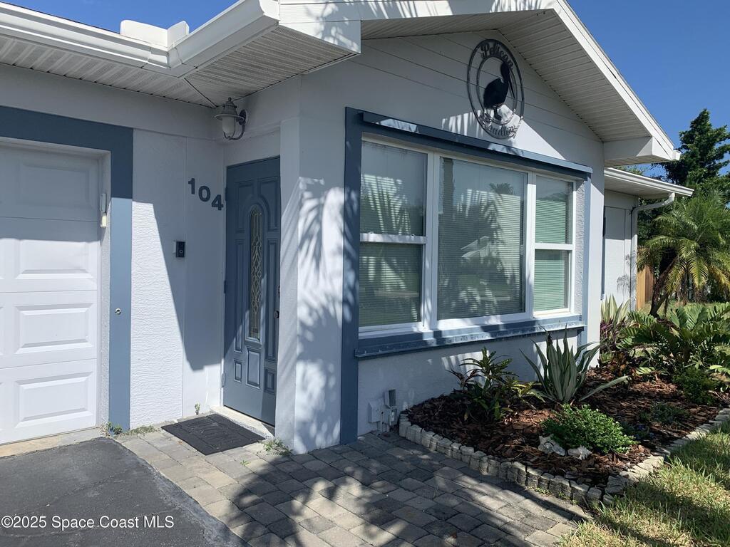 104 E Gadsden Lane, Cocoa Beach, FL 32931