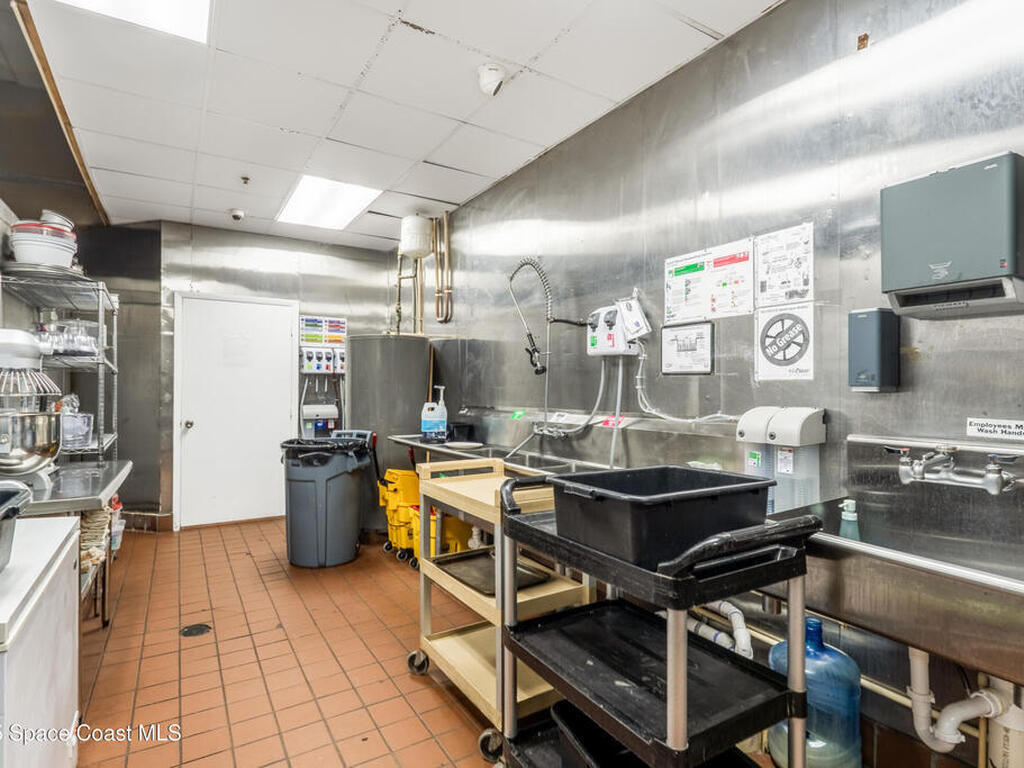 655 N Atlantic Avenue, Cocoa Beach, FL 32931