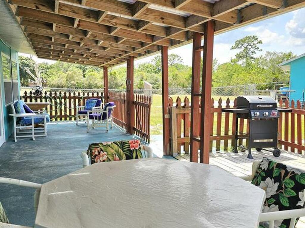 4720 Sand Point Road, Grant, FL 32949