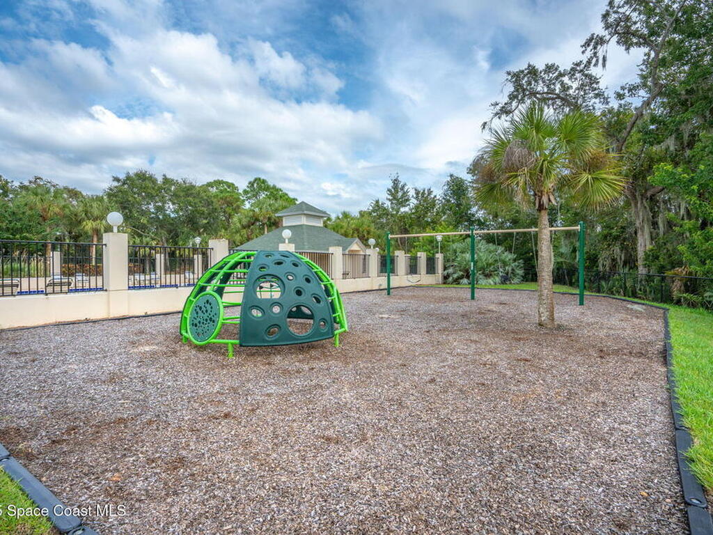 250 Baytree Drive, Melbourne, FL 32940