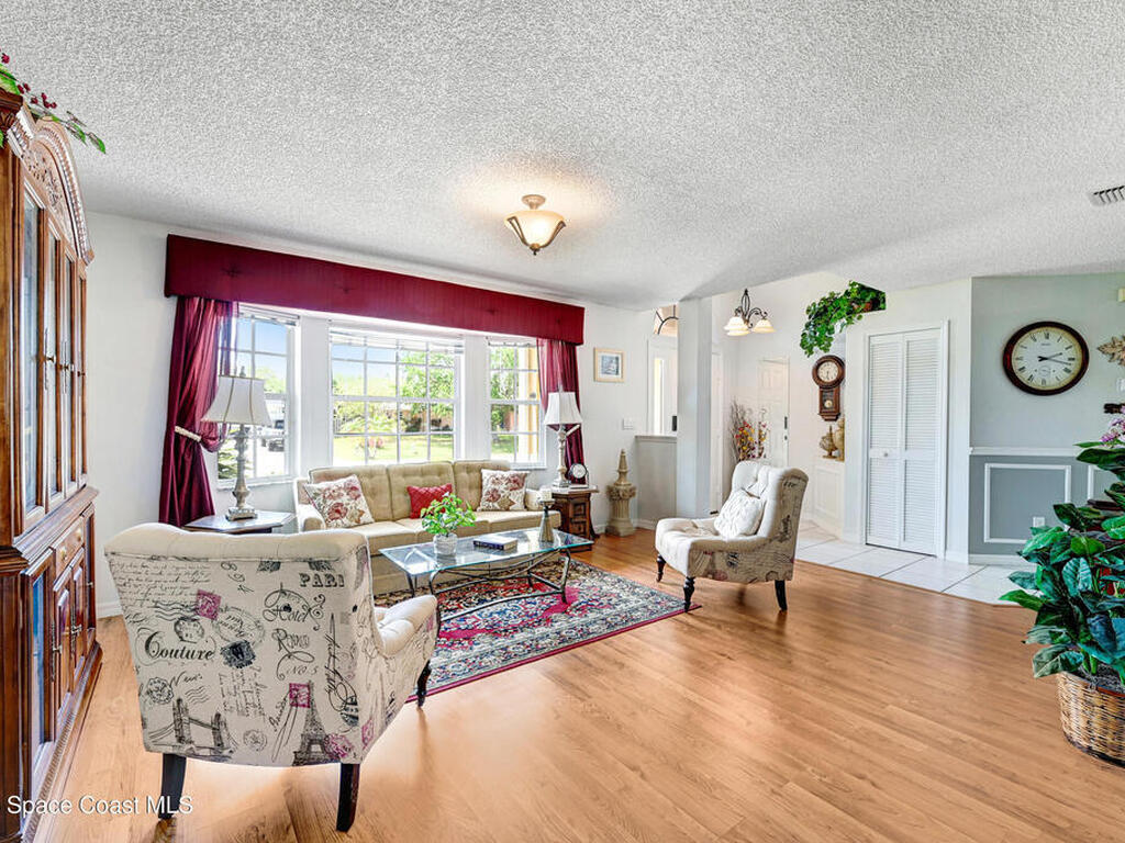 1375 Coventry Circle, Melbourne, FL 32904