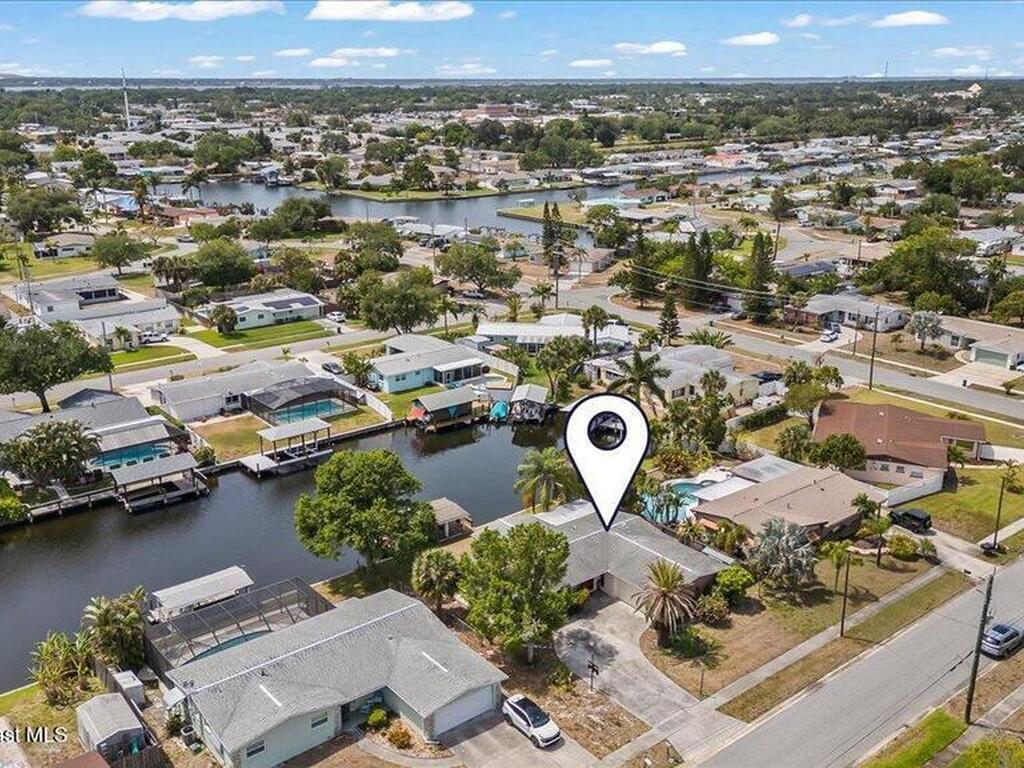 945 E Richland Avenue, Merritt Island, FL 32953