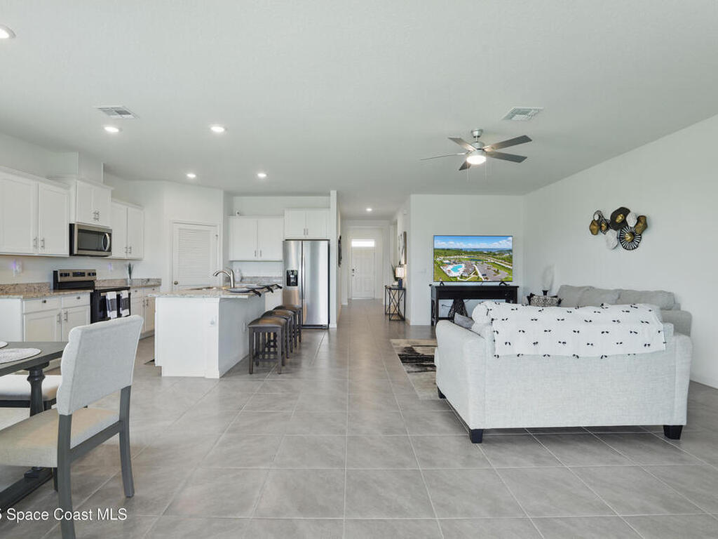 5358 Waterfall Place, Grant, FL 32949