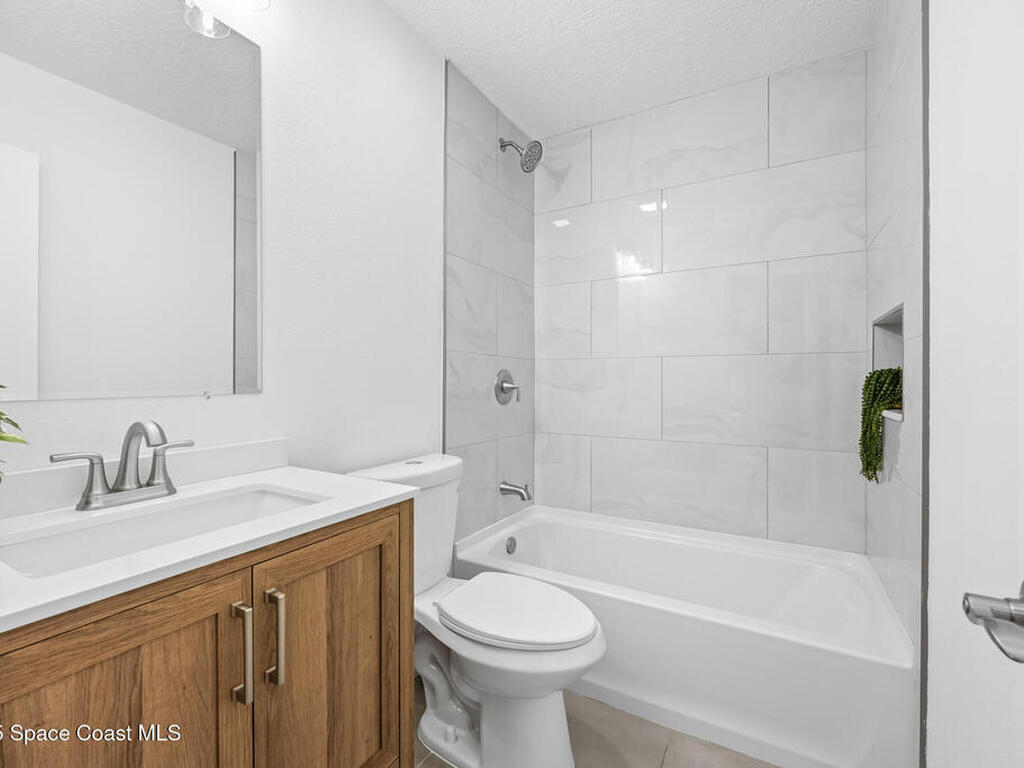 551 Evergreen Street, Palm Bay, FL 32907
