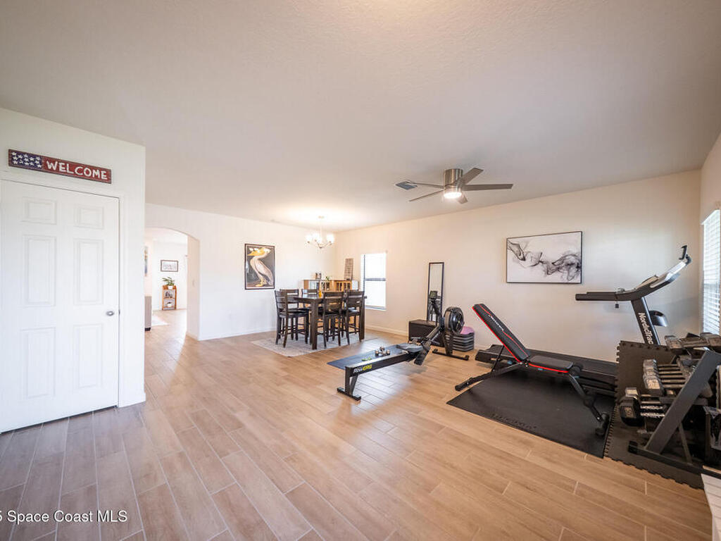 289 Wiregrass Avenue, West Melbourne, FL 32904
