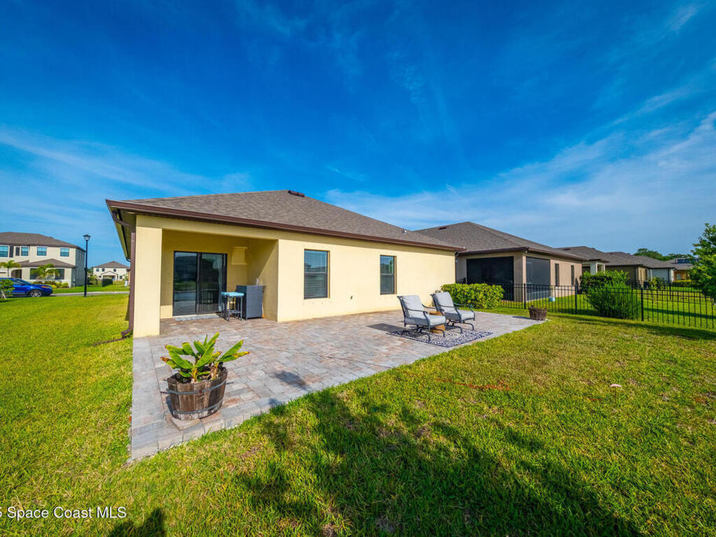 289 Wiregrass Avenue, West Melbourne, FL 32904
