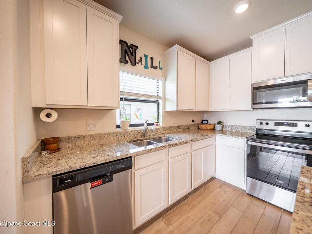 289 Wiregrass Avenue, West Melbourne, FL 32904