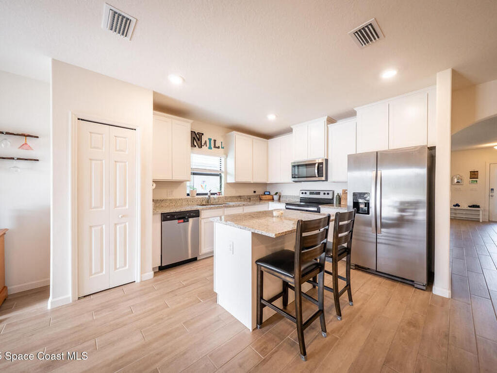 289 Wiregrass Avenue, West Melbourne, FL 32904