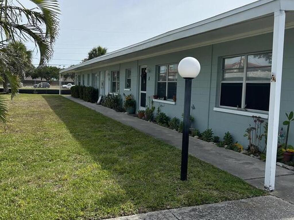 127 Roosevelt Avenue, Cocoa Beach, FL 32931