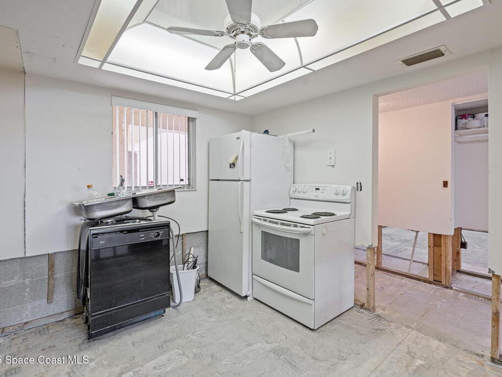 3210 N Harbor City Boulevard, Melbourne, FL 32935