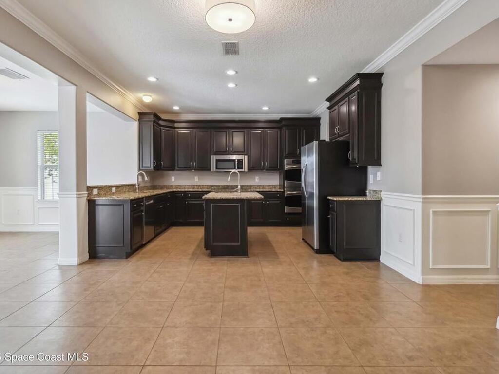 679 Mandalay Grove Court, Merritt Island, FL 32953