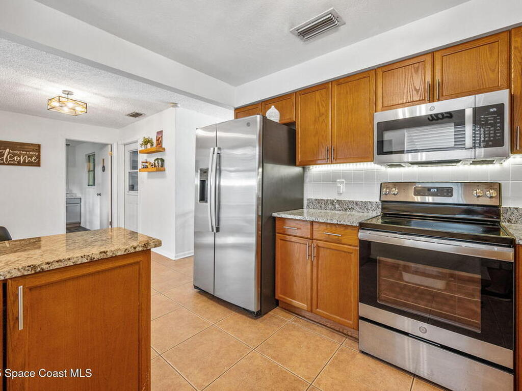 245 Cherry Avenue, Merritt Island, FL 32953
