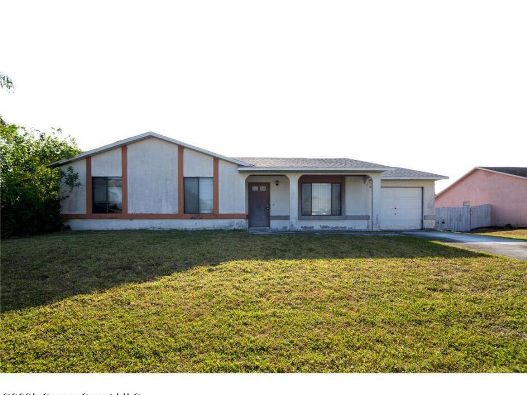1099 Dusseldorf Avenue, Palm Bay, FL 32907