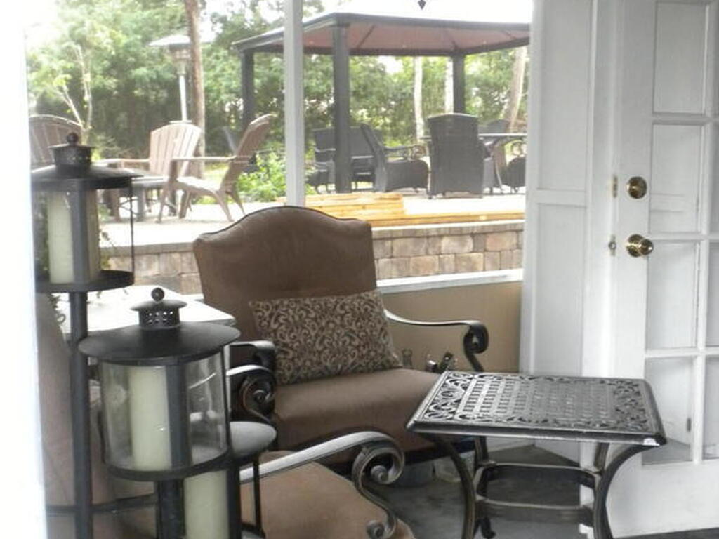 31 Barton Avenue, Rockledge, FL 32955