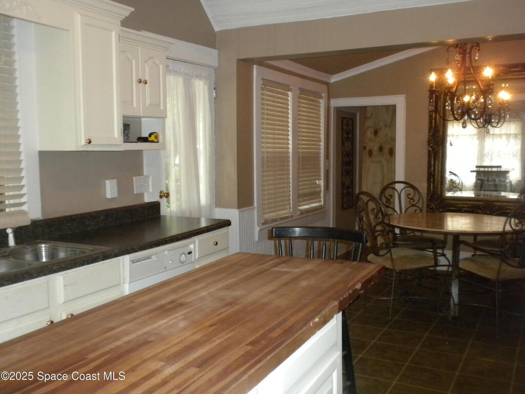 31 Barton Avenue, Rockledge, FL 32955
