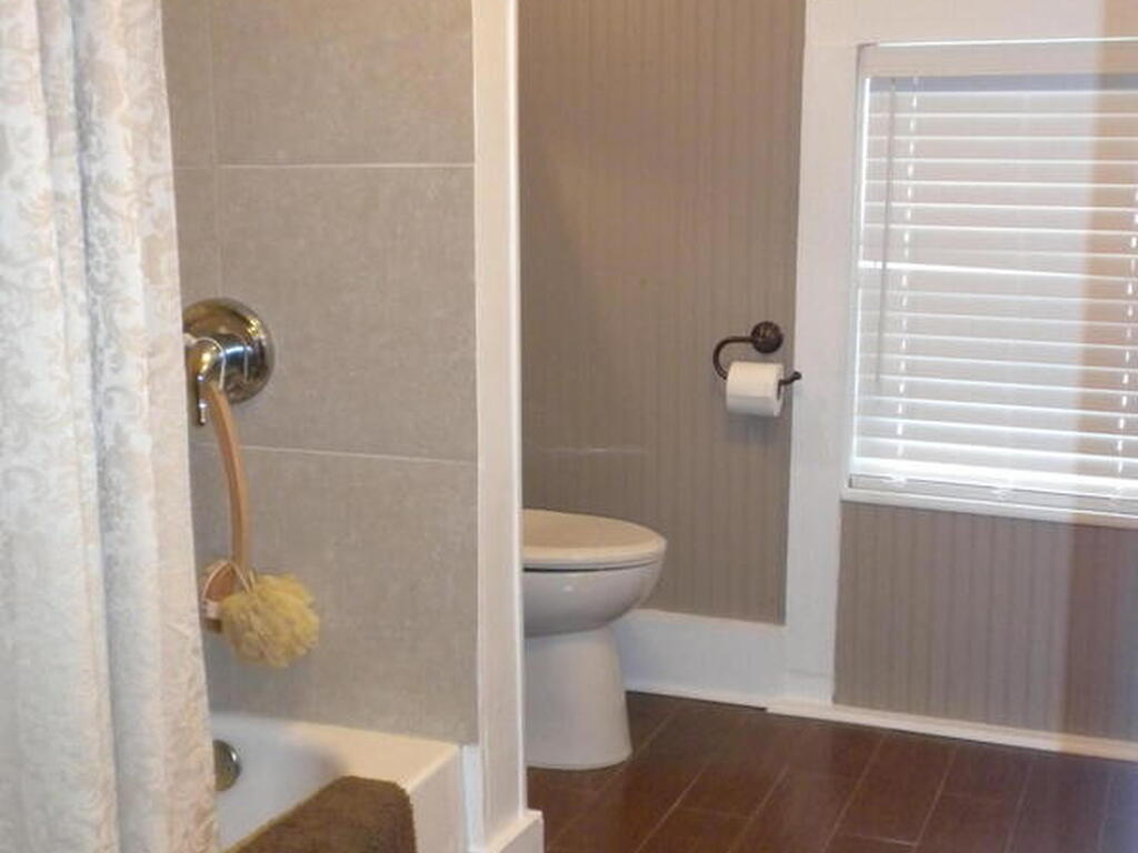 31 Barton Avenue, Rockledge, FL 32955