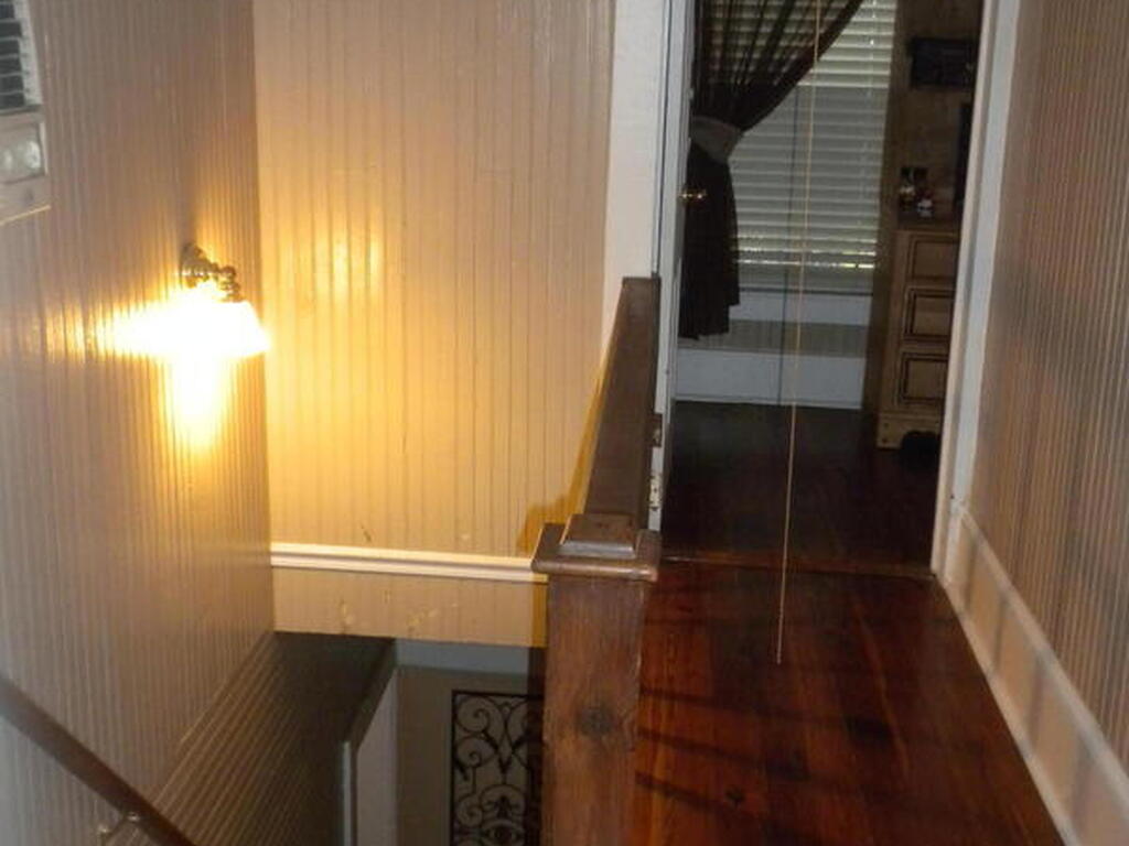 31 Barton Avenue, Rockledge, FL 32955