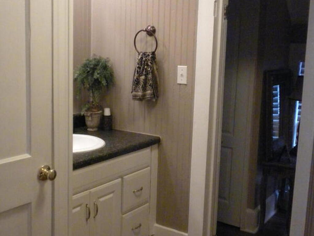 31 Barton Avenue, Rockledge, FL 32955