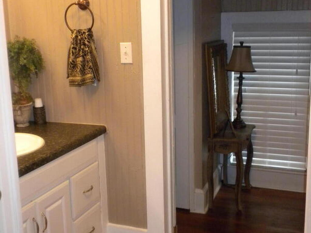 31 Barton Avenue, Rockledge, FL 32955