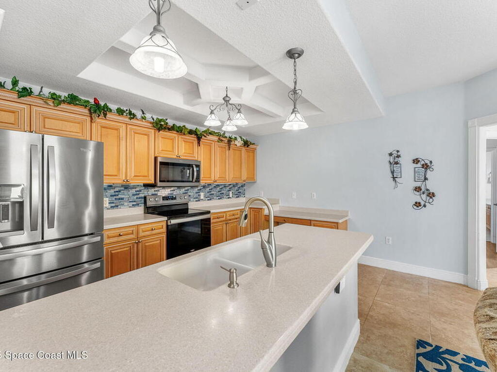 2037 Auburn Lakes Drive, Suntree, FL 32955