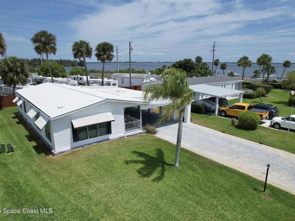 5640 Buckhorn Place, Micco, FL 32976