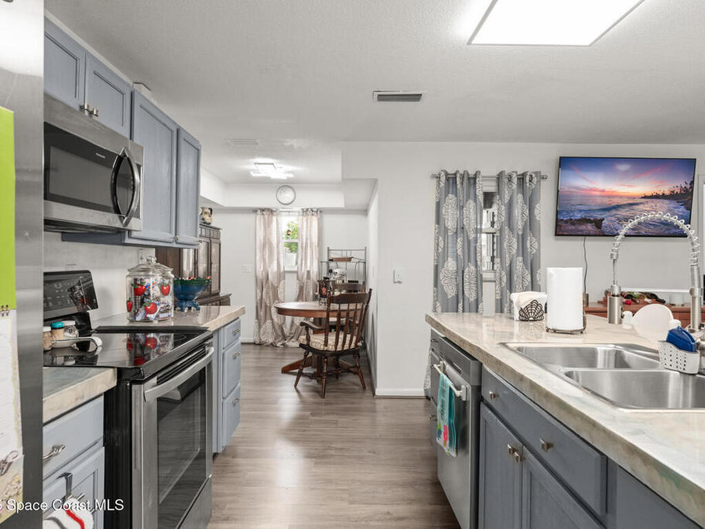 1328 Laurel Drive, Daytona Beach, FL 32117