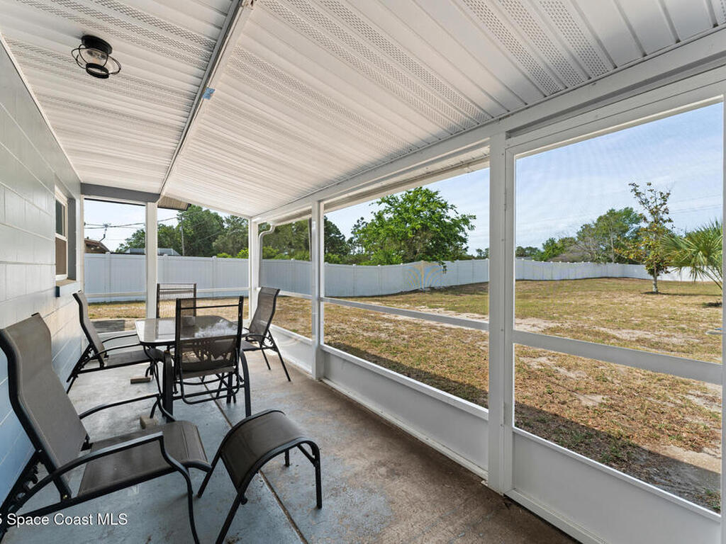 1328 Laurel Drive, Daytona Beach, FL 32117