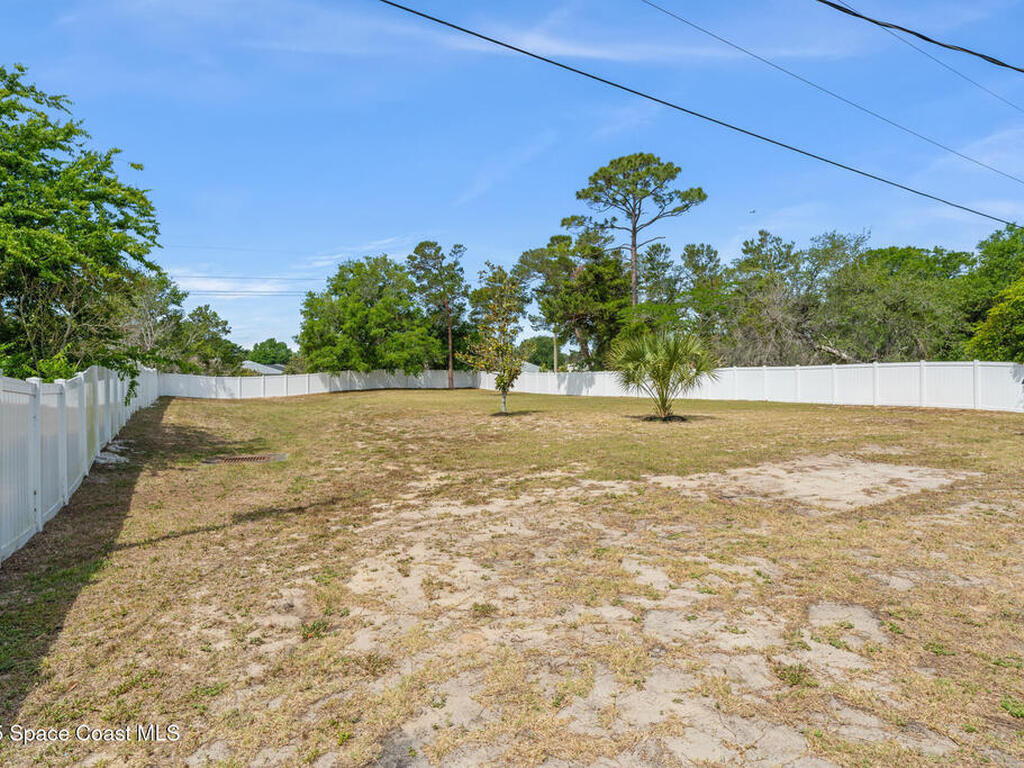 1328 Laurel Drive, Daytona Beach, FL 32117