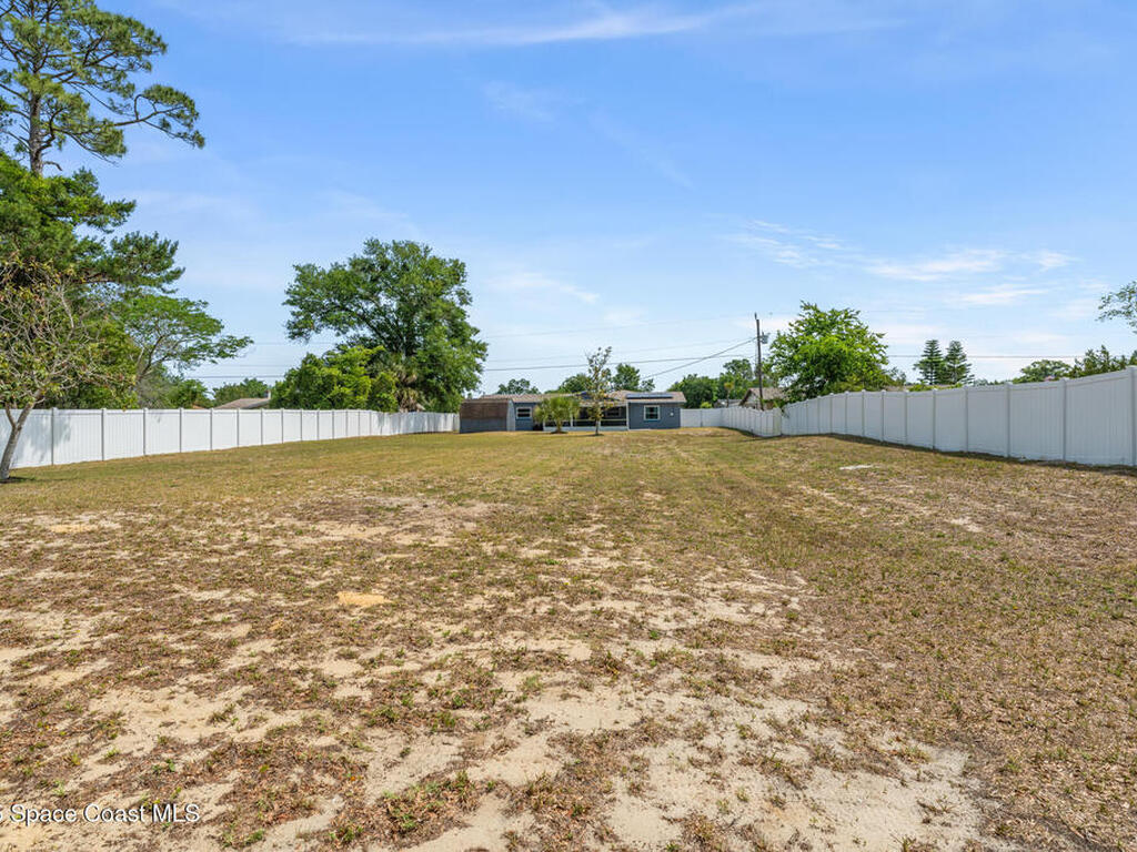 1328 Laurel Drive, Daytona Beach, FL 32117