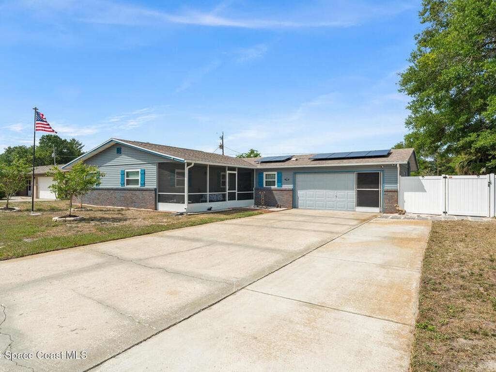 1328 Laurel Drive, Daytona Beach, FL 32117
