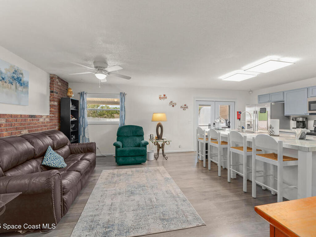 1328 Laurel Drive, Daytona Beach, FL 32117