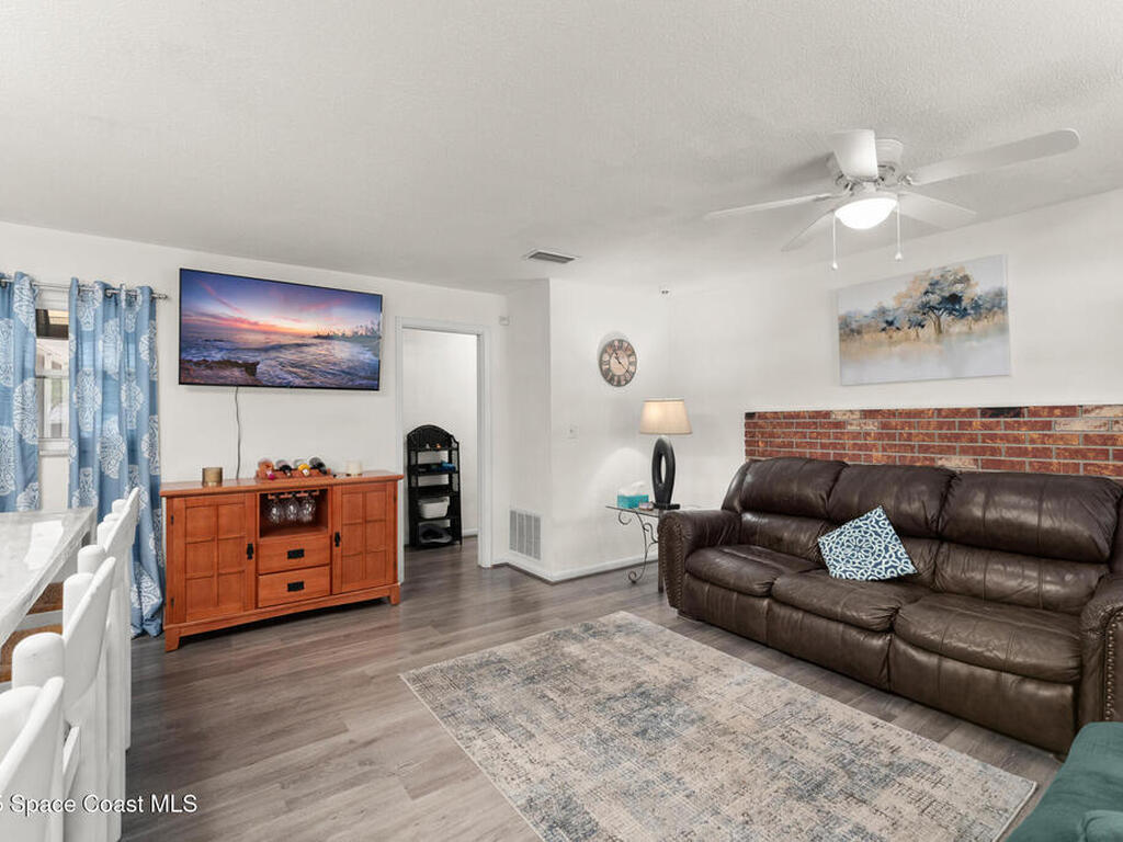 1328 Laurel Drive, Daytona Beach, FL 32117