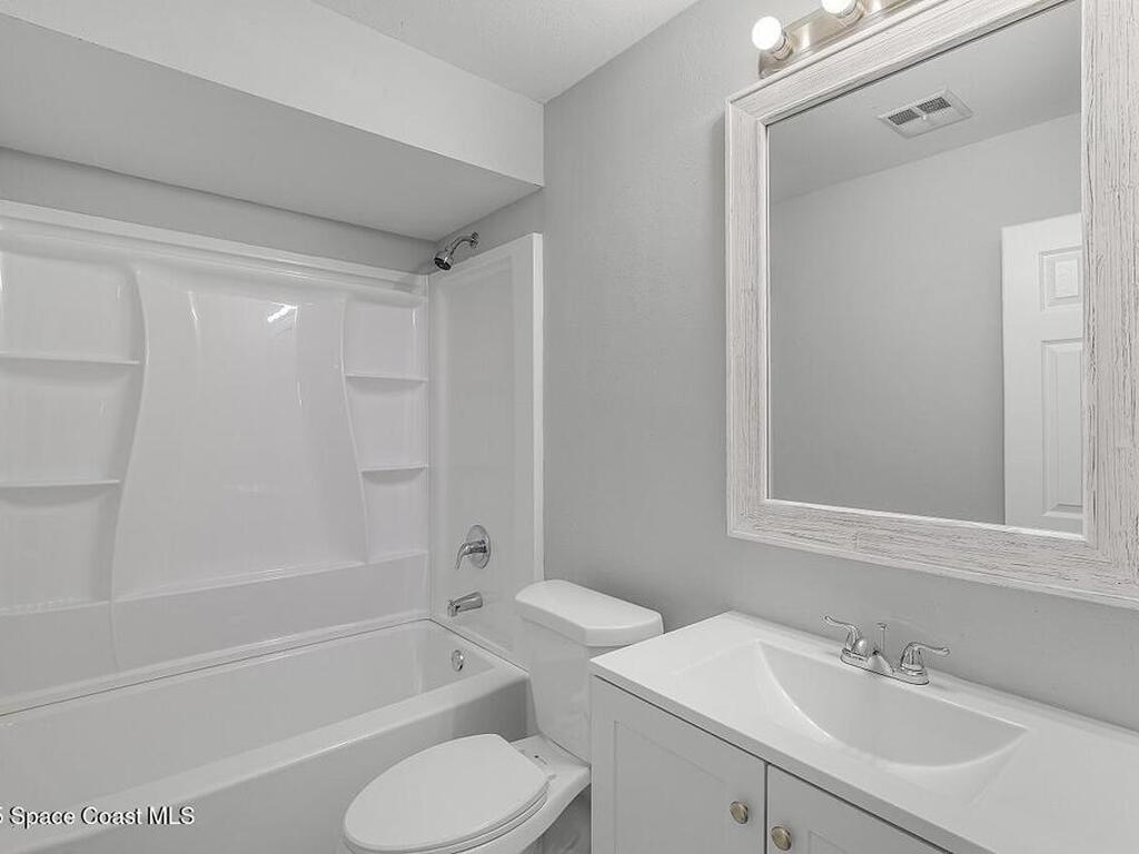670 23rd Place, Vero Beach, FL 32962
