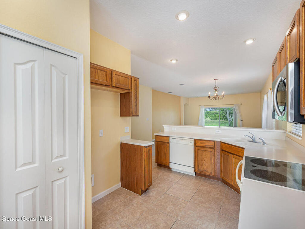 6921 Abbeyville Road, Melbourne, FL 32940