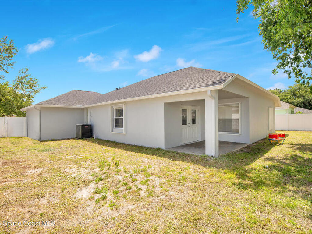3929 Rolling Hill Drive, Titusville, FL 32796