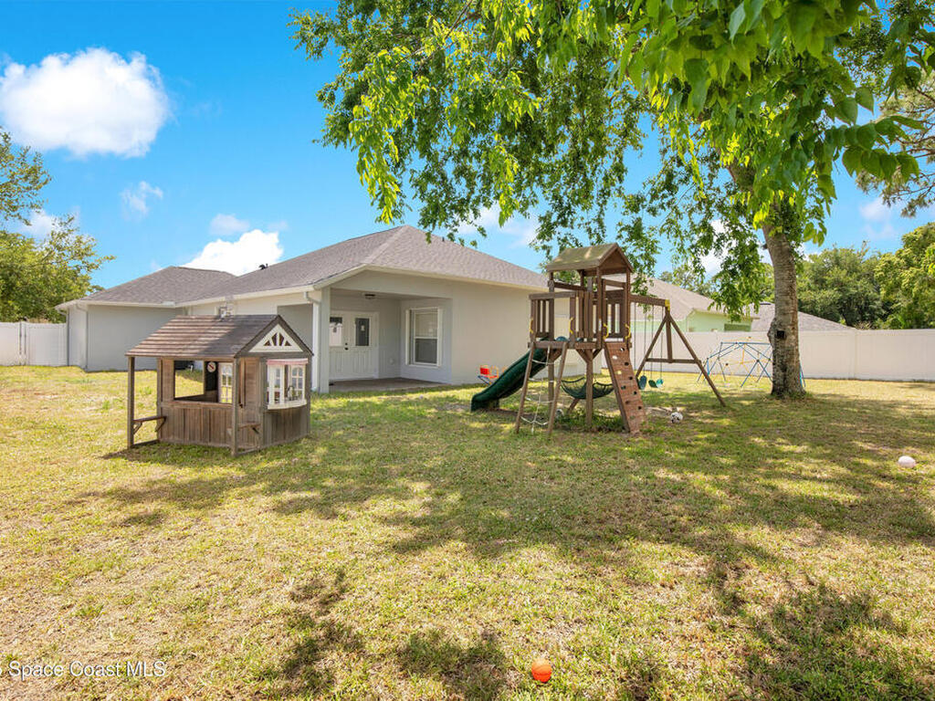 3929 Rolling Hill Drive, Titusville, FL 32796