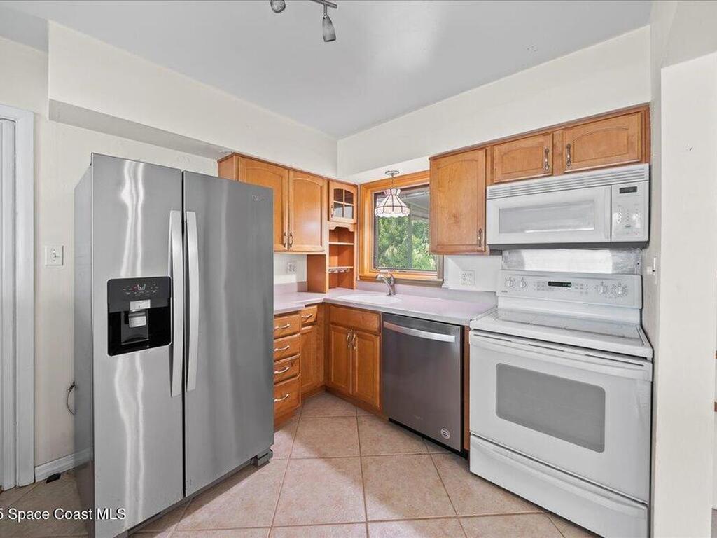 117 E Claridge Street, Satellite Beach, FL 32937