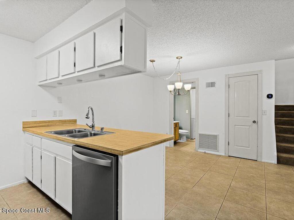 8712 Hibiscus Court, Cape Canaveral, FL 32920