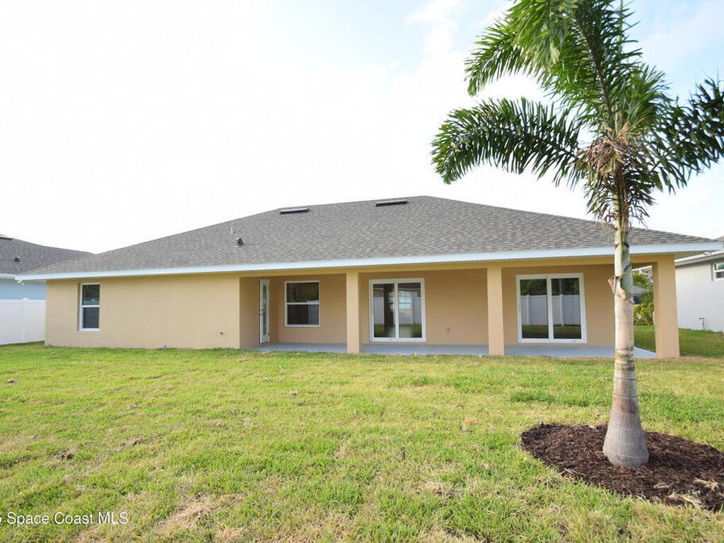 1204 Captiva Island Circle, Palm Bay, FL 32908