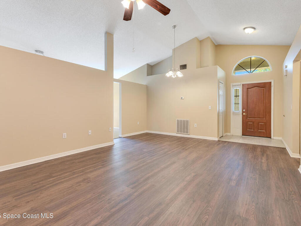 2911 Saint James Lane, Melbourne, FL 32935