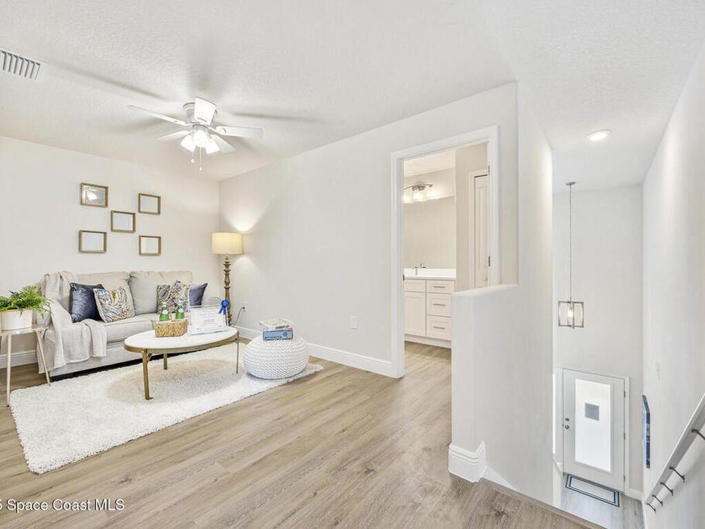 207 Hidden Woods Place, Melbourne, FL 32901