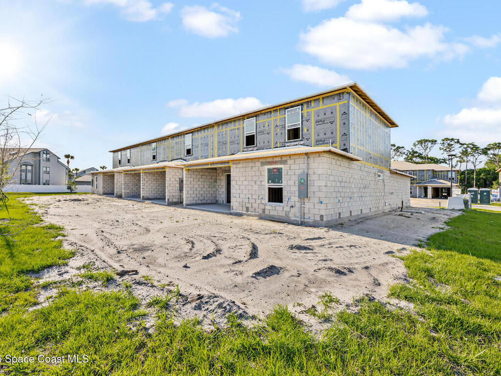 238 Hidden Woods Place, Melbourne, FL 32901