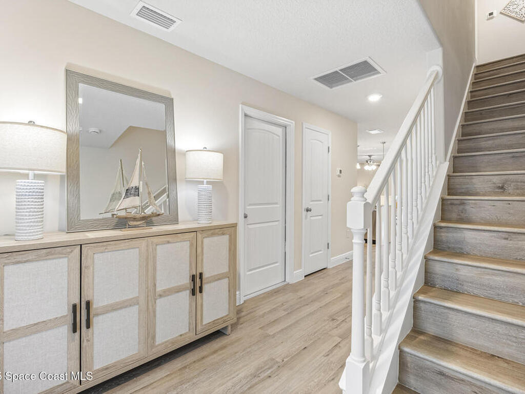 238 Hidden Woods Place, Melbourne, FL 32901