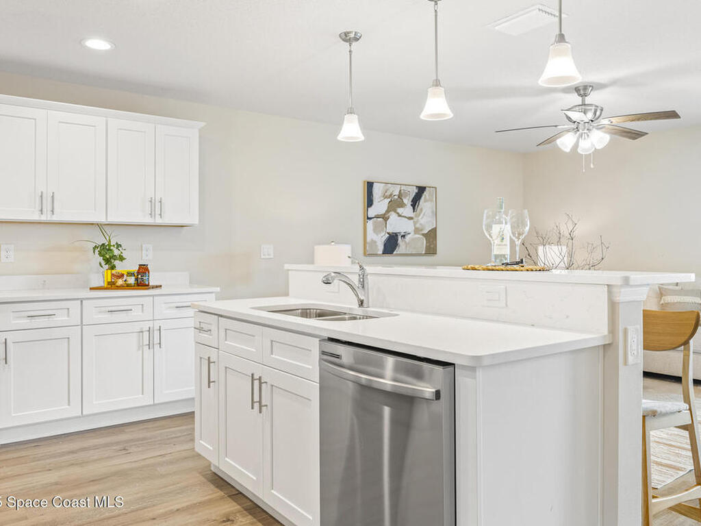 238 Hidden Woods Place, Melbourne, FL 32901